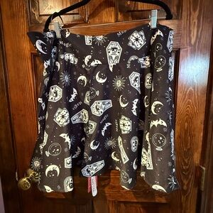 ROMWE Black Skirt with White Celestial Print